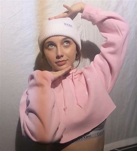 emma chamberlain pink gucci fanni pack|emma chamberlain images.